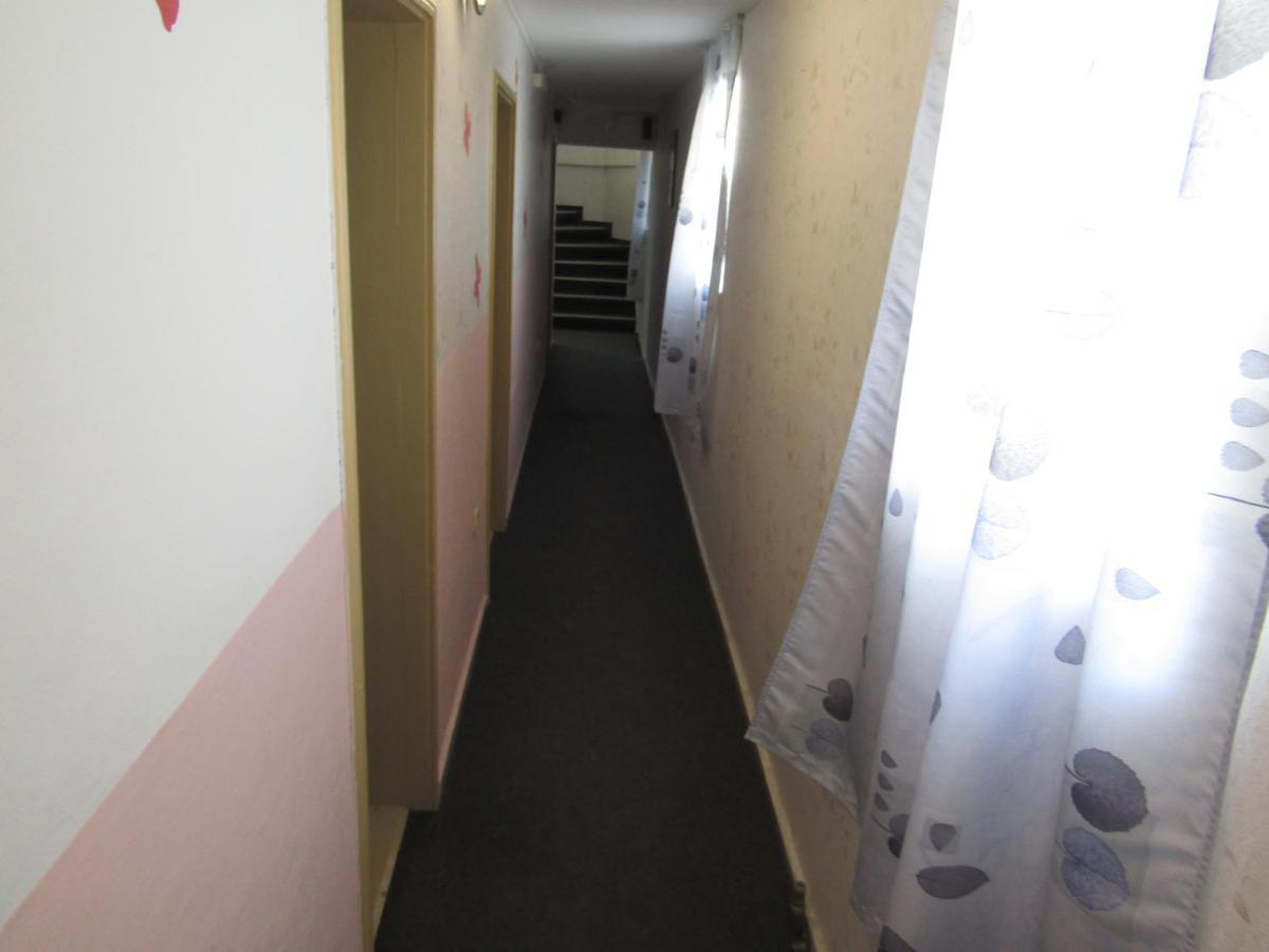 Hostel Papagal Varna Exterior photo